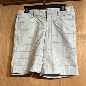 Size 6 dockers golf